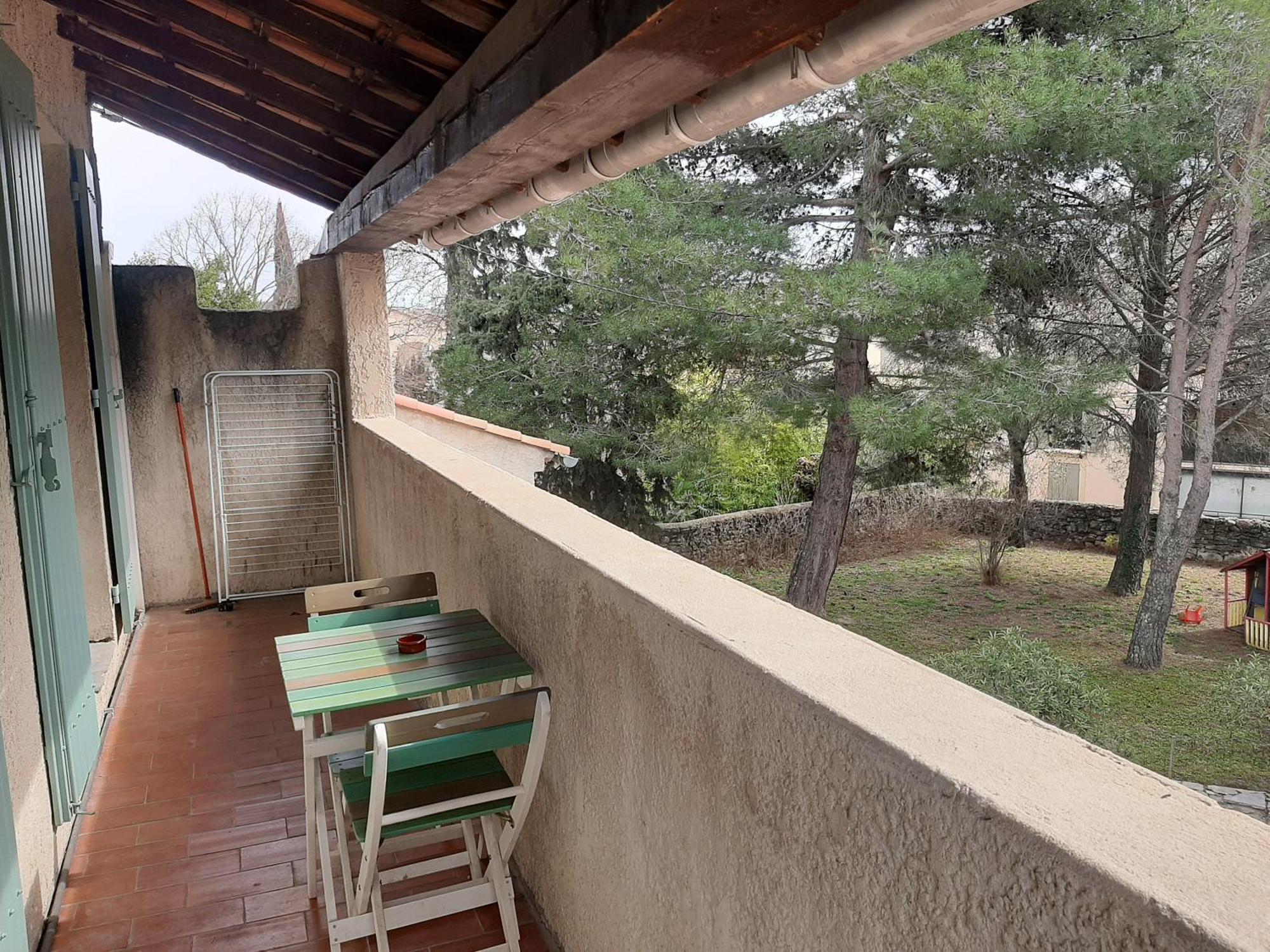 Appartement Avec Grand Jardin Et Parking, 于泽斯 外观 照片